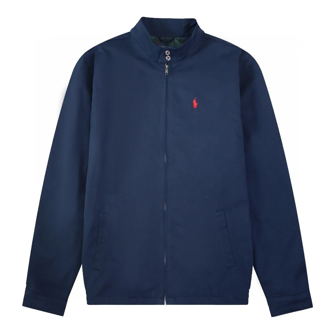 🅿️350 Ralph Lauren's new 2024 classic old money style stand collar executive zipper jacket 1️⃣Selected from high-quality original developed pure cotton fabrics, with customized plaid lining inside, the overall wear effect is very soft and comfortable, 2️⃣The workmanship details are perfectly controlled, the chest is exquisitely embroidered with small logos, and the dropped shoulders are made of unique splicing technology to highlight your personality! The version is simple but not simple! 3️⃣ Complete with tag accessories, unisex design, and a very versatile jacket for men and women! Color: black, navy, khaki, green Size: S, M, L, XL